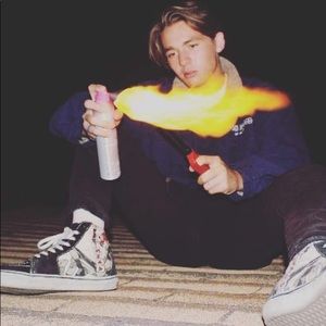 Meet your Posher, Dezin